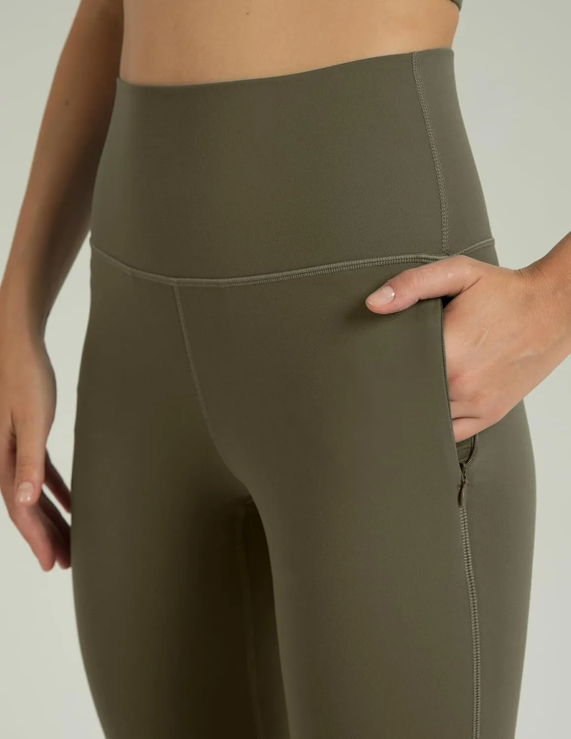 Colorfulkoala Women's Dreamlux High Waisted Flared Leggings with Zippered Pockets Wide Leg Yoga Pants 29.5" / 31.5" Inseam