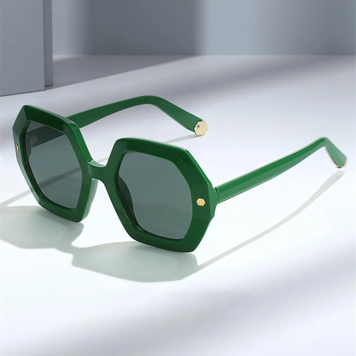 Vintage Polygon Sunglasses for Women Fashion Metal Rivets Uv400 Trending Men Gradient